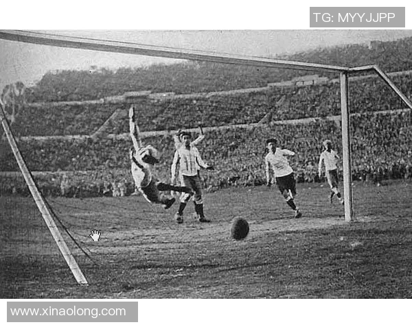 足球明星黑白照背后的故事与瞬间展现他们的辉煌与坚持